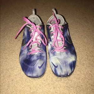 Nike Free Rn TR shoes! good used condition.